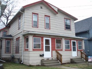 208 Seymour Ave, Jackson MI  49202-3560 exterior