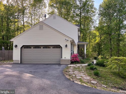 50 Northwest Dr, Huntingtown, MD 20639-3022