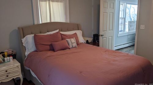 195 Hawkins St, Derby CT 06418-1520 exterior