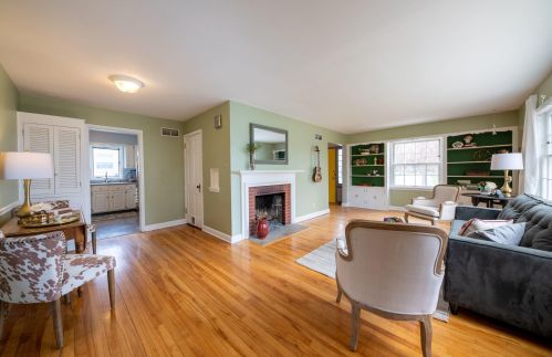 4043 110, Milwaukee WI 53226-4106 exterior