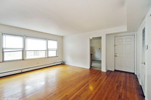 5601 Byron St, Chicago, IL 60634-2710