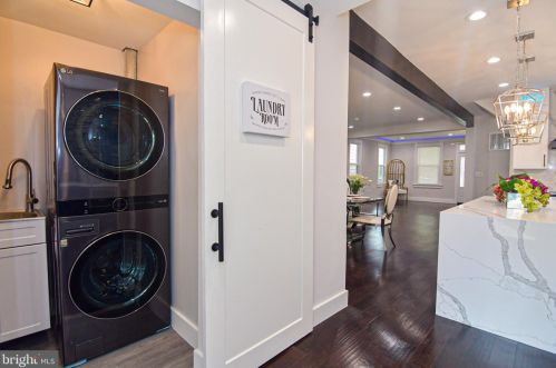 2911 17th St, Washington DC  20018-1825 exterior