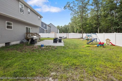 908 Calvin St, Lacey NJ 08731-1056 exterior