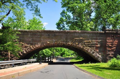 184 St, Windsor CT 06095-2412 exterior