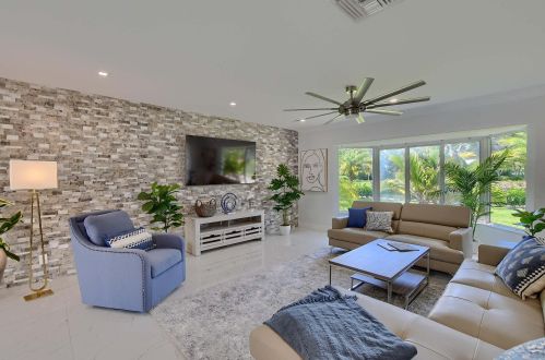 1029 Palmetto Park Rd, Boca Raton FL  33486-3417 exterior