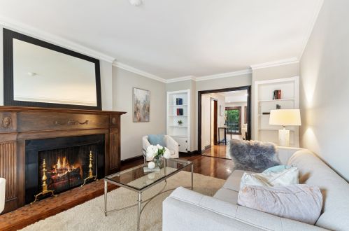 6665 Sioux Ave, Chicago IL 60646-2822 exterior