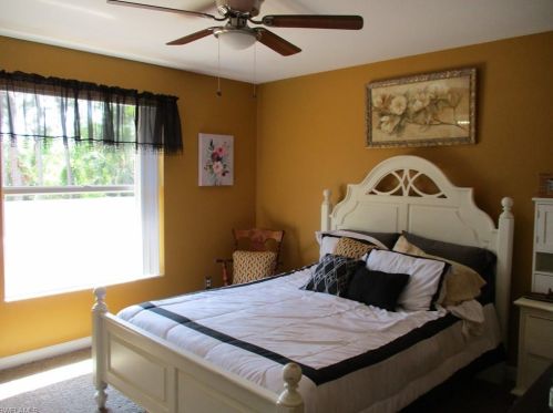 5760 English Oaks Ln, Naples FL 34119-1330 exterior