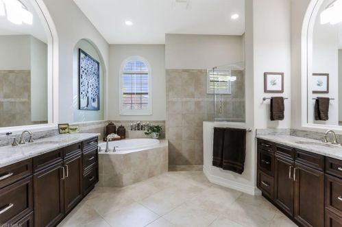 6473 Costa Cir, Naples FL 34113-1700 exterior