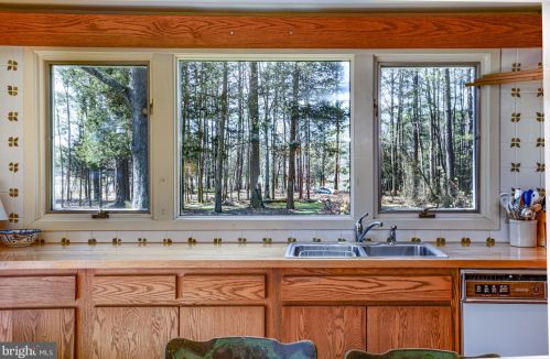 8377 Bozman Neavitt Rd, Saint Michaels MD 21663-2460 exterior