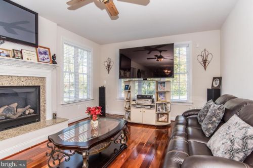 8106 Ashton St, Alexandria VA 22309-1345 exterior