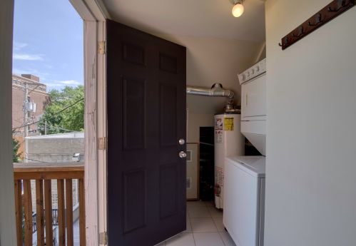 3519 Ravenswood Ave, Chicago IL 60640-4409 exterior