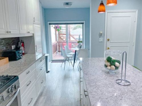 2743 Greenview Ave, Chicago IL 60657-4007 exterior