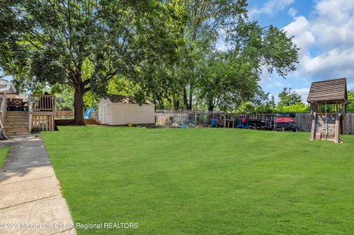 11 Arlene Dr, West Long Branch NJ 07764-1158 exterior