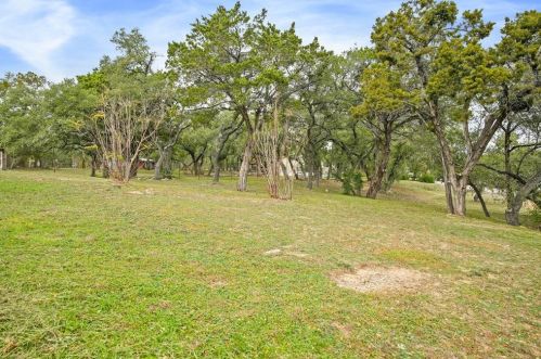 5116 Avispa Way, Austin TX 78738-7602 exterior