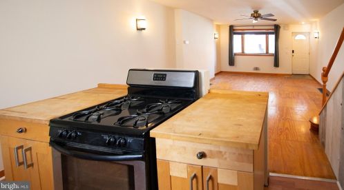 508 Emily St, Philadelphia PA  19148-2529 exterior