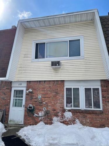 118 Sarah Ln, Middletown NY 10941-4038 exterior