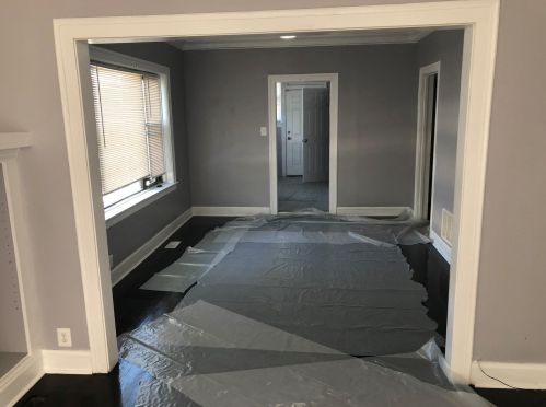 8001 Blackstone Ave, Chicago IL 60637-1823 exterior