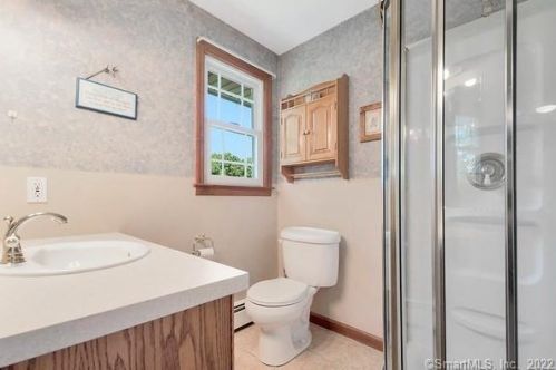 54 Kibbe Rd, Ellington CT 06029-2511 exterior