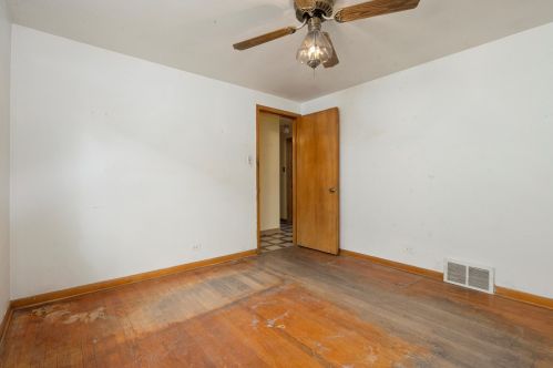 6022 Kilpatrick Ave, Chicago IL 60629-5637 exterior