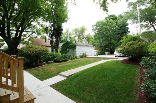 2420 Weil St, Milwaukee WI 53212-3045 exterior