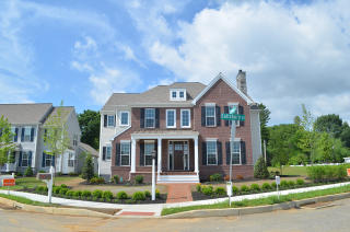 1154 Edgemoor Ct, Lancaster PA  17601-5198 exterior