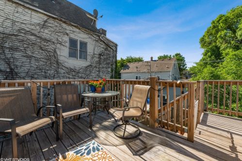 1507 Nelson St, Chicago IL 60657-3103 exterior