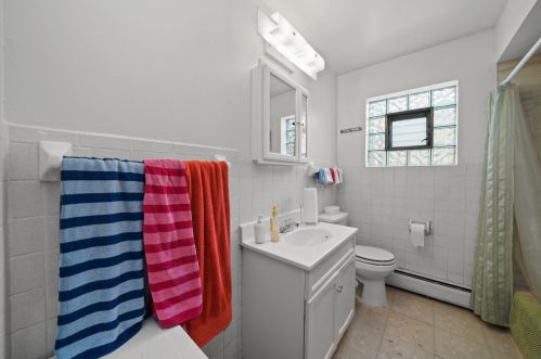 832 17 Ave, Broadview IL 60153-1856 exterior