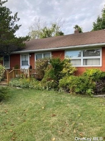 249 17th St, Babylon, NY 11704-2723