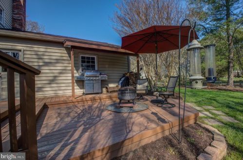 16616 Cutlass Dr, Rockville MD 20853-1332 exterior