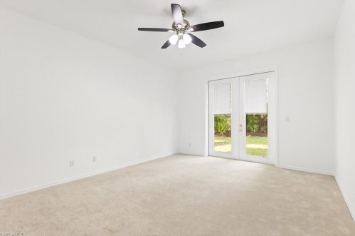 8260 Laurel Lk Blvd, Naples FL 34119-9797 exterior