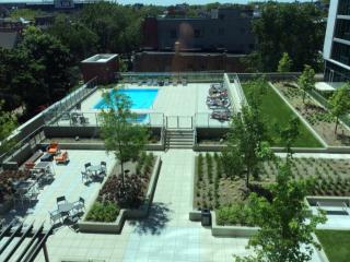 3743 Halsted St, Chicago IL  60613-3906 exterior