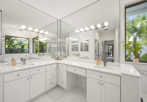 19088 Loxahatchee Riv Rd, Jupiter FL 33458-2414 exterior