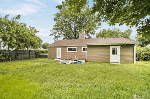 68 Winthrop Rd, Edison NJ 08817-3834 exterior