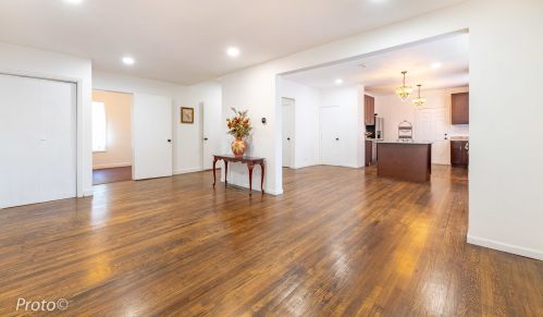 1403 2 Ave, Broadview IL 60153-2212 exterior