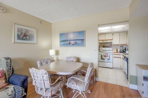 1518 Royal Green Cir, Fort Pierce FL  34952-4643 exterior