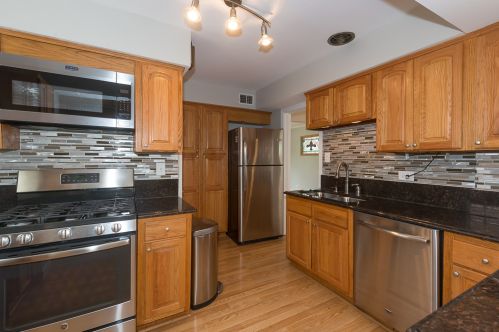 1737 74th Ave, Chicago IL 60707-2612 exterior