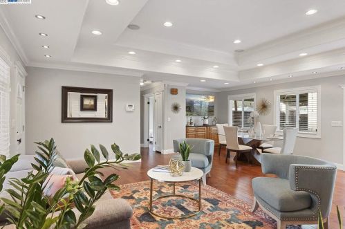 1870 Elinora Dr, Concord CA 94523-2815 exterior