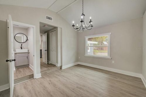 6605 Wellington, Tampa FL 33604-5569 exterior