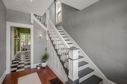 7706 Cannon St, Pittsburgh PA  15218-2109 exterior