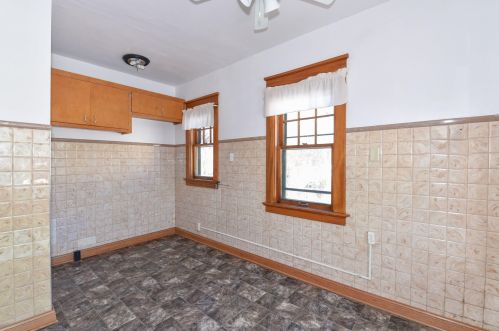 348 Howard Ave, Milwaukee WI 53235-4807 exterior