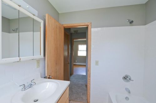 156 Spruce St, South Saint Paul MN 55075-3443 exterior