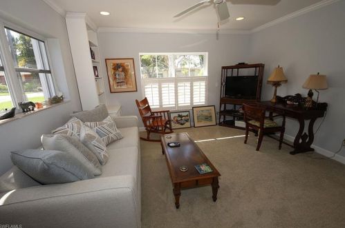 601 15 Ave, Naples FL 34102-7440 exterior