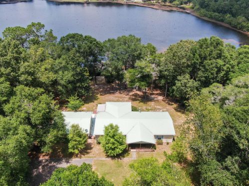 168 Patrick Dr, Defuniak Springs, FL 32433-7680