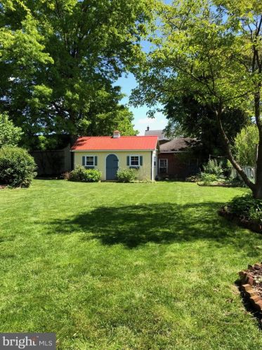 614 Church St, Limerick PA 19468-2123 exterior