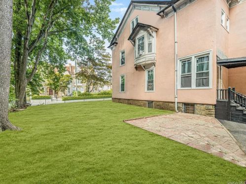 214 Prospect Ave, Mount Vernon NY 10550-2349 exterior