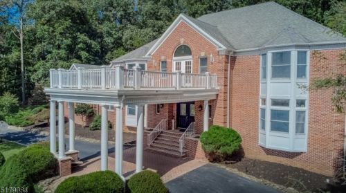 11 Beacon Hl Dr, Chester NJ exterior