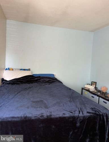 206 Garnet Dr, Burlington NJ 08016-4709 exterior