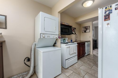 3647 Kenbrooke Ct, Kalamazoo MI 49006-5438 exterior