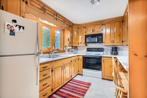 346 Mtn Rd, Concord NH 03301-5482 exterior