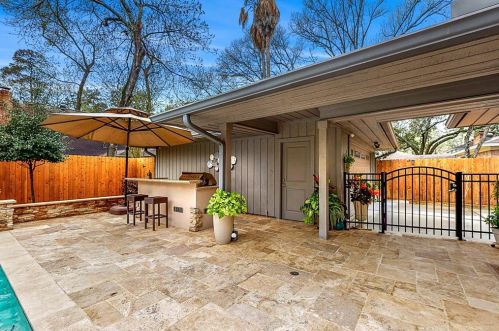 2018 Thousand Pne Dr, Humble TX 77339-3147 exterior